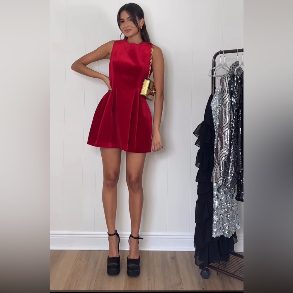 Zara voluminous red velvet dress size L ref 9228/987
